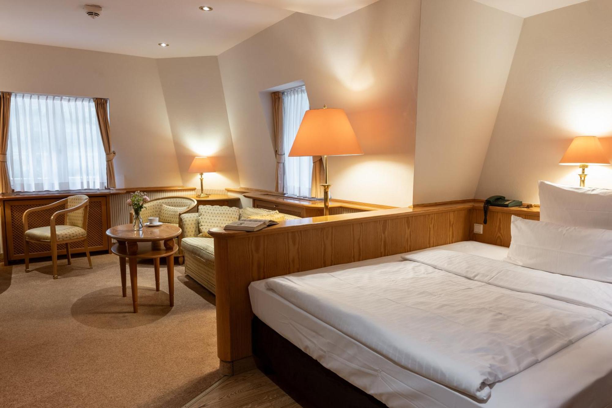 Waldhaus Reinbek Hotel Ngoại thất bức ảnh