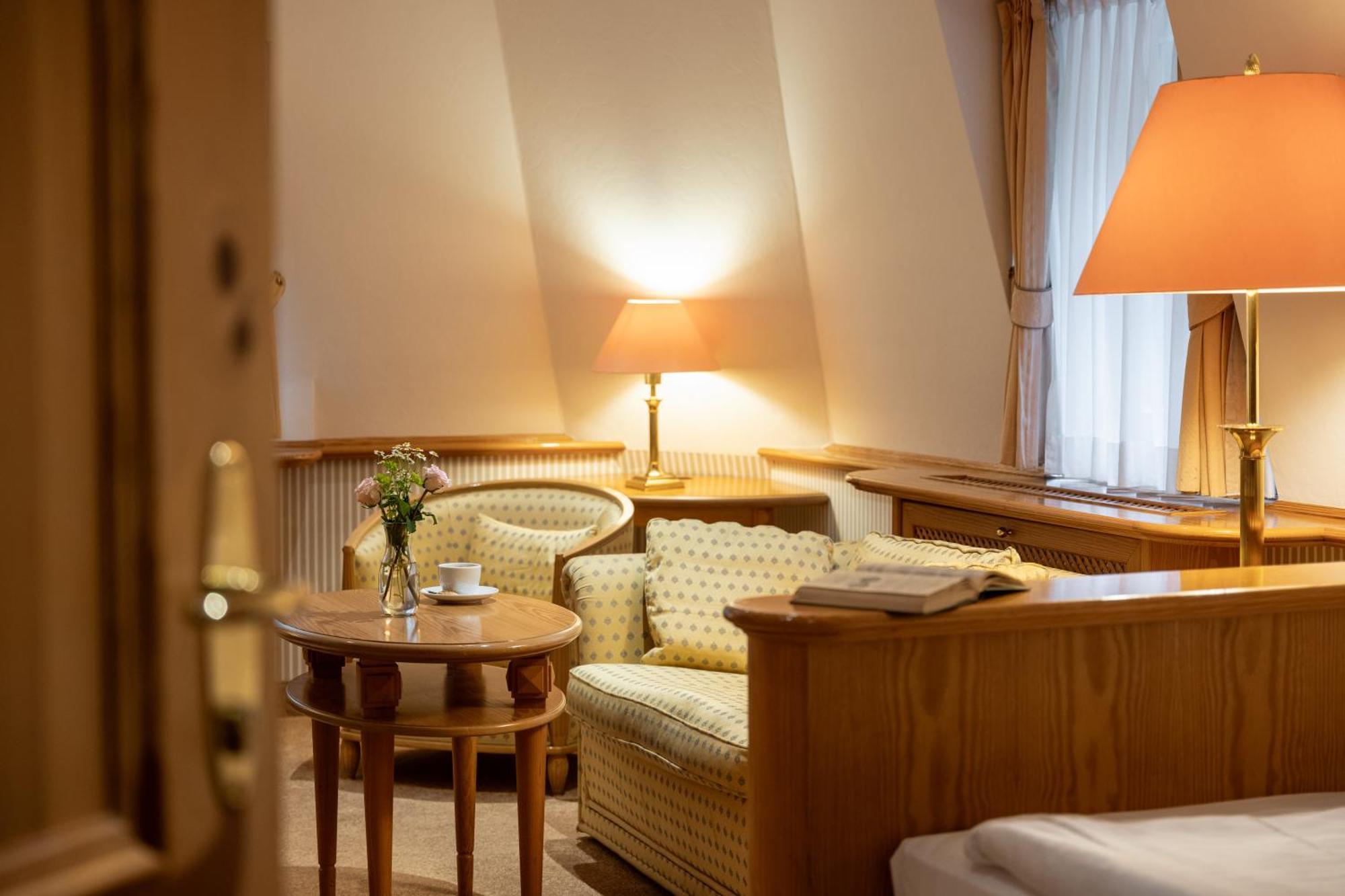Waldhaus Reinbek Hotel Ngoại thất bức ảnh